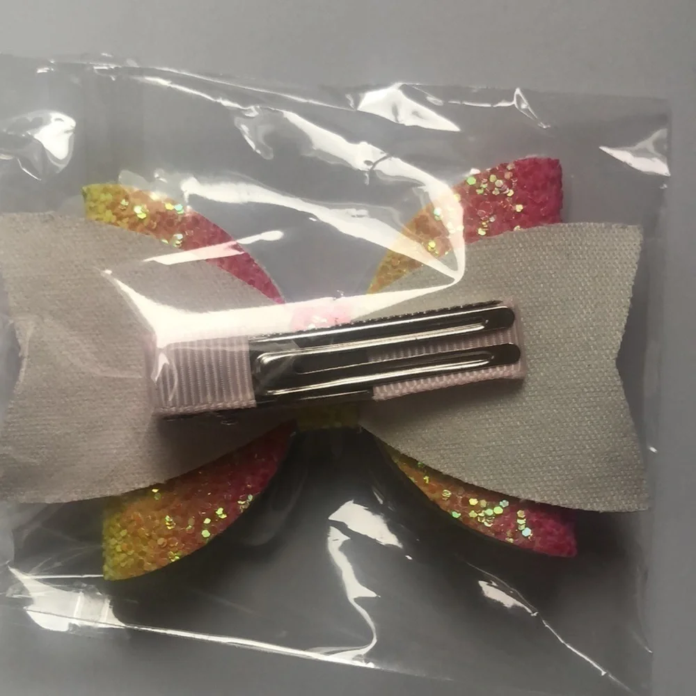𝅺nwt cute barrettes lot of 3